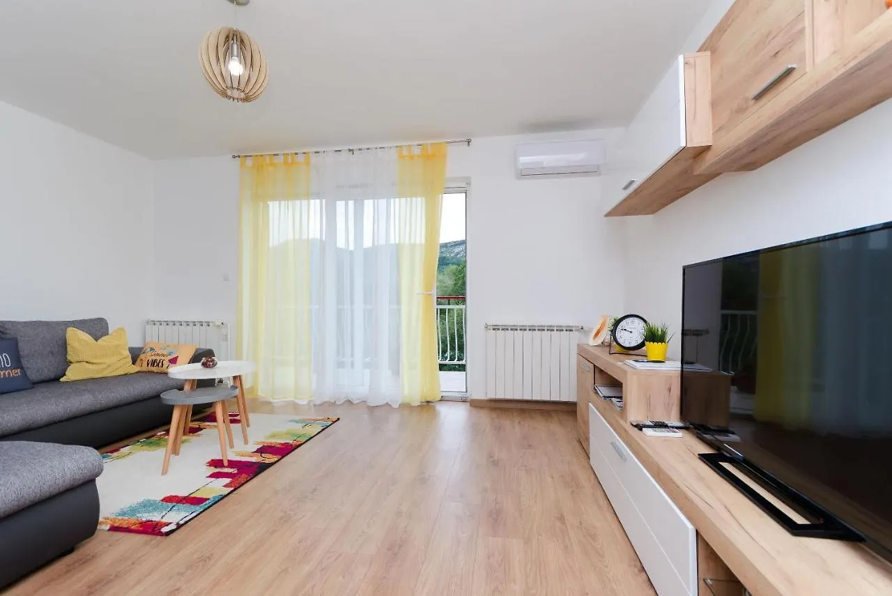 Apartment Ivona Tribalj