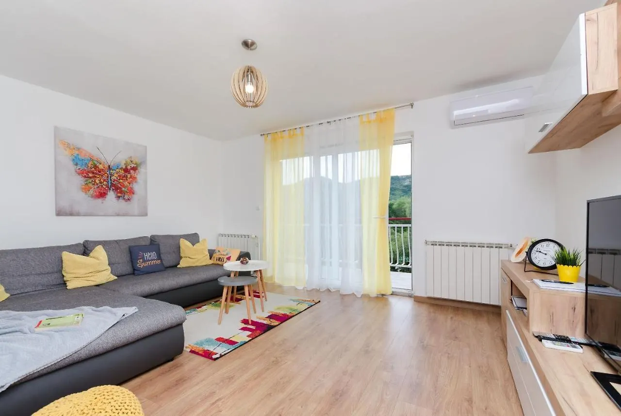 Apartment Ivona Tribalj