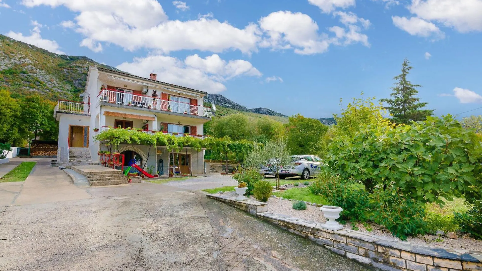 Apartment Ivona Tribalj